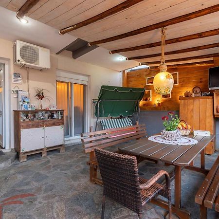 House Niki Apartment Сарти Екстериор снимка