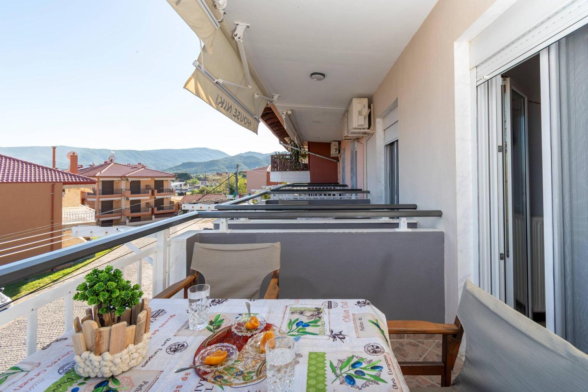House Niki Apartment Сарти Екстериор снимка