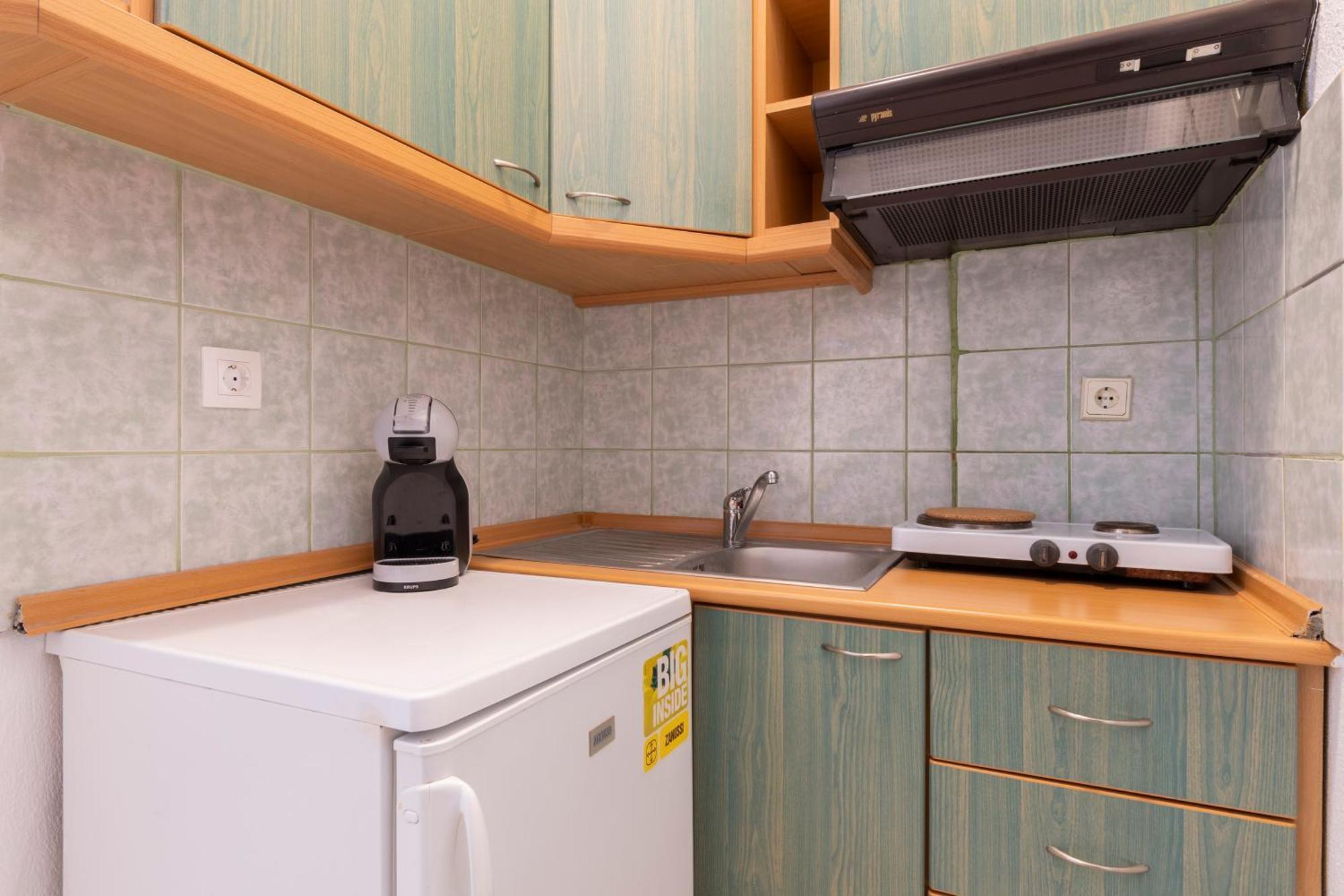 House Niki Apartment Сарти Екстериор снимка