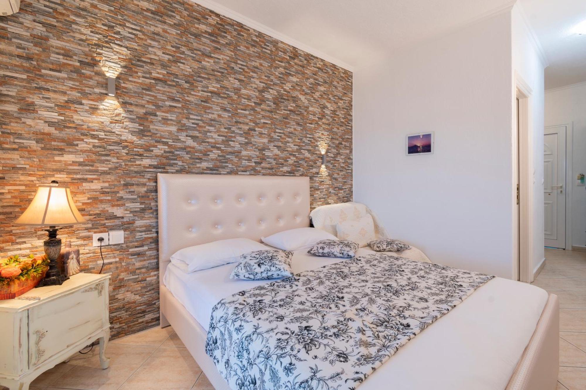 House Niki Apartment Сарти Екстериор снимка